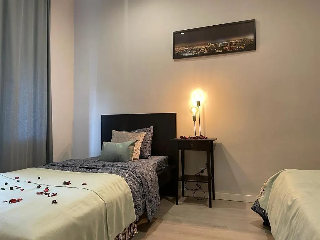 By Plaza Universidad Rooms Barcelona