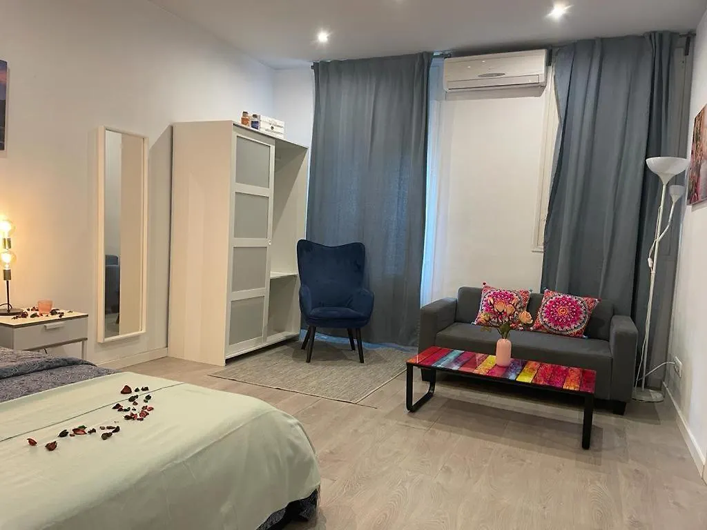 By Plaza Universidad Rooms Barcelona