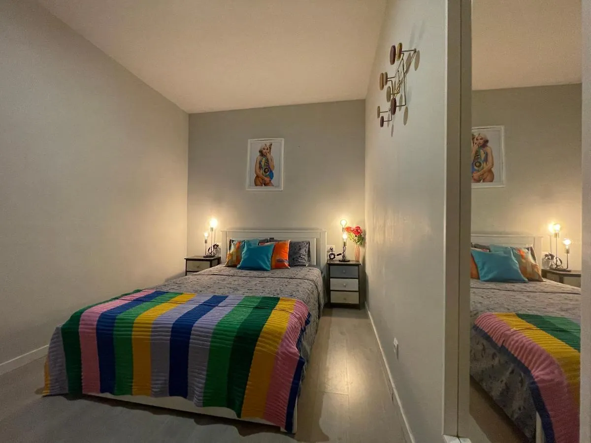 Hostel By Plaza Universidad Rooms Barcelona