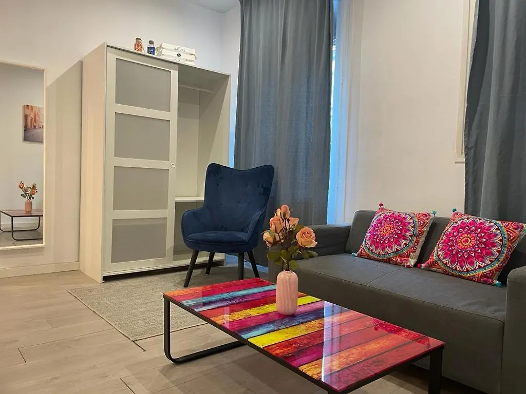 By Plaza Universidad Rooms Barcelona
